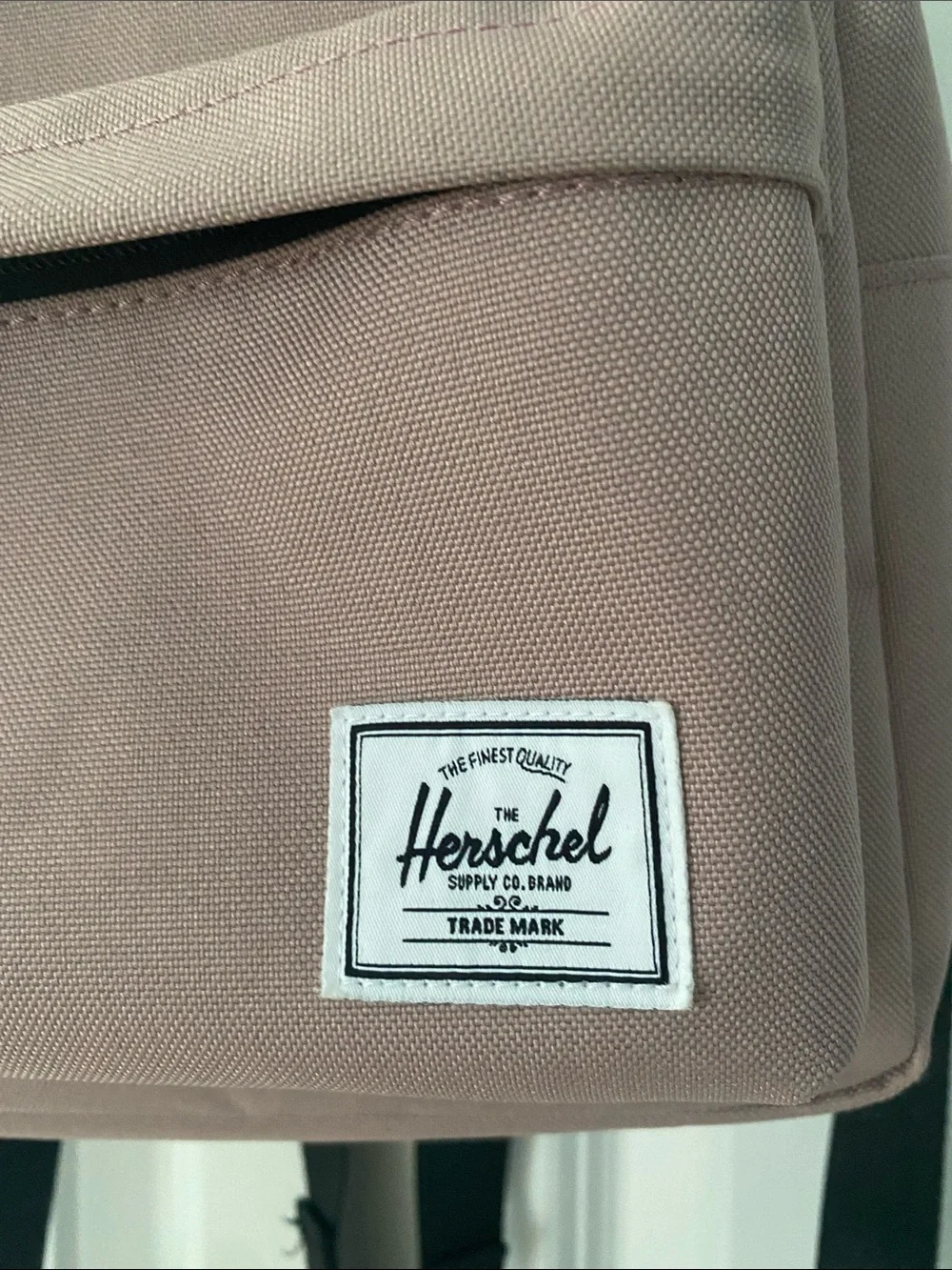 Herschel Supply Company sign classic